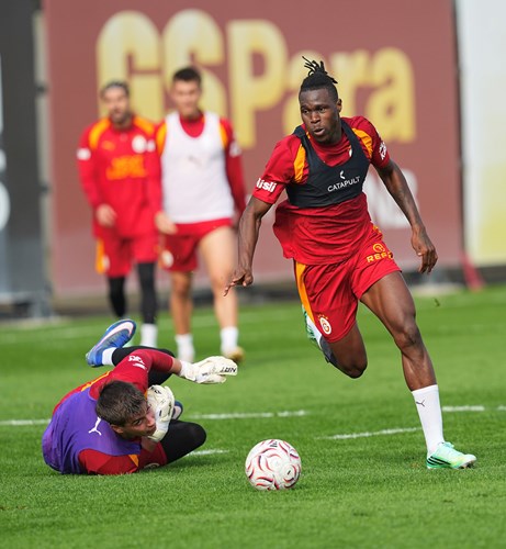 Galatasaray derbi hazırlıklarından antrenman karesi 1