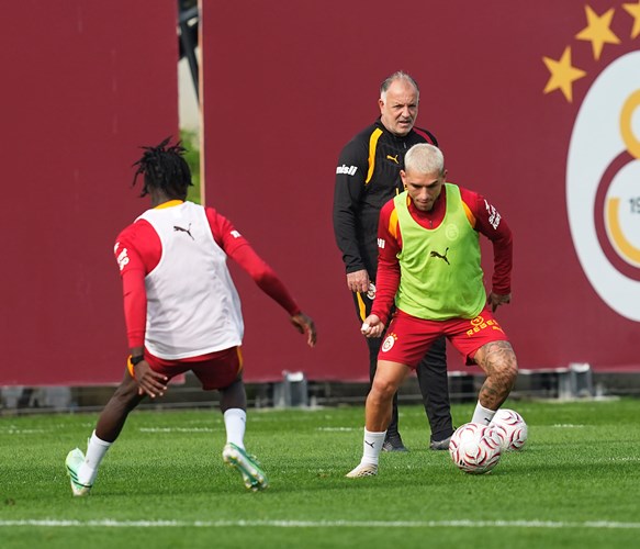 Galatasaray derbi hazırlıklarından antrenman karesi 12